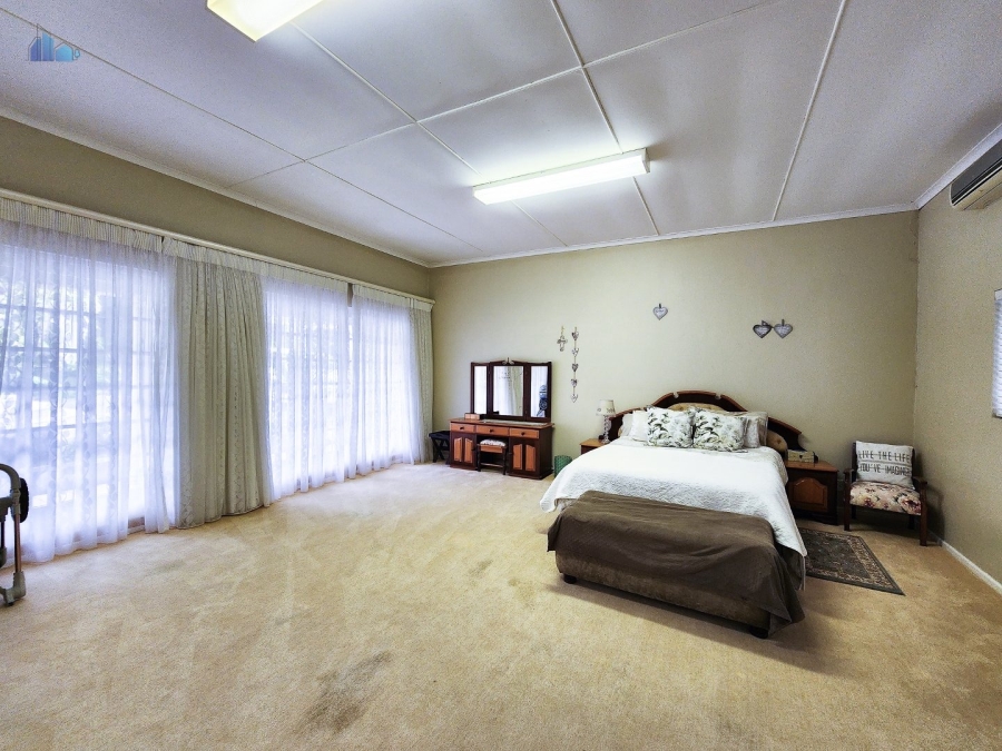 5 Bedroom Property for Sale in East London Central Eastern Cape